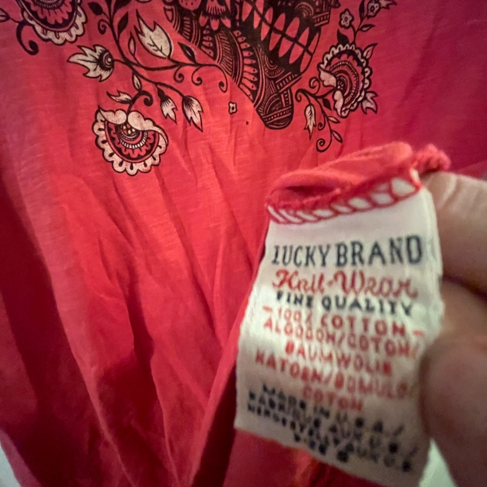 Lucky Brand Graphic Skull and Flowers Tee.  Red. Size Small. - Picture 3 of 8